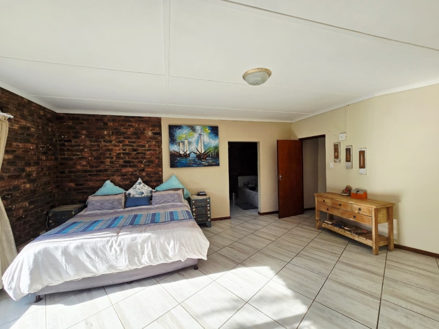 4 Bedroom Property for Sale in Blanco Western Cape